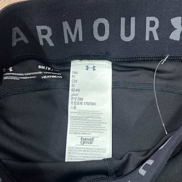 🔥UNDER ARMOUR🔥 heat gear cropped leggings - Picture 2 of 6